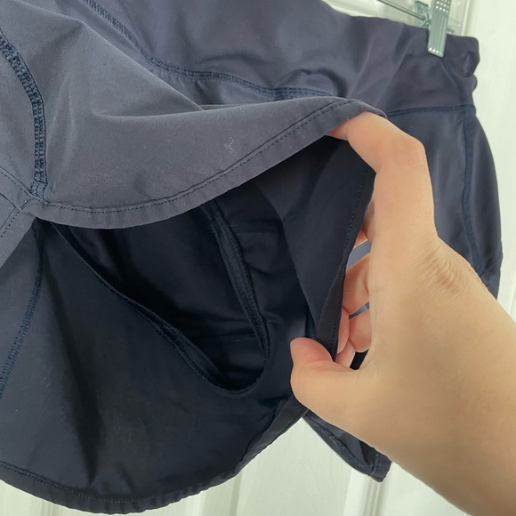Lululemon Speed Up Low Rise Lined Running Shorts 2.5” Navy Blue Size 10 - Picture 5 of 6